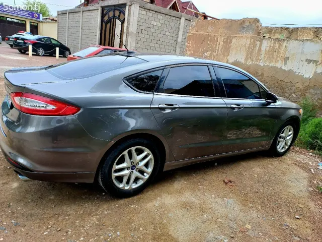 Ford Fusion 2014 · 1.6 AT
