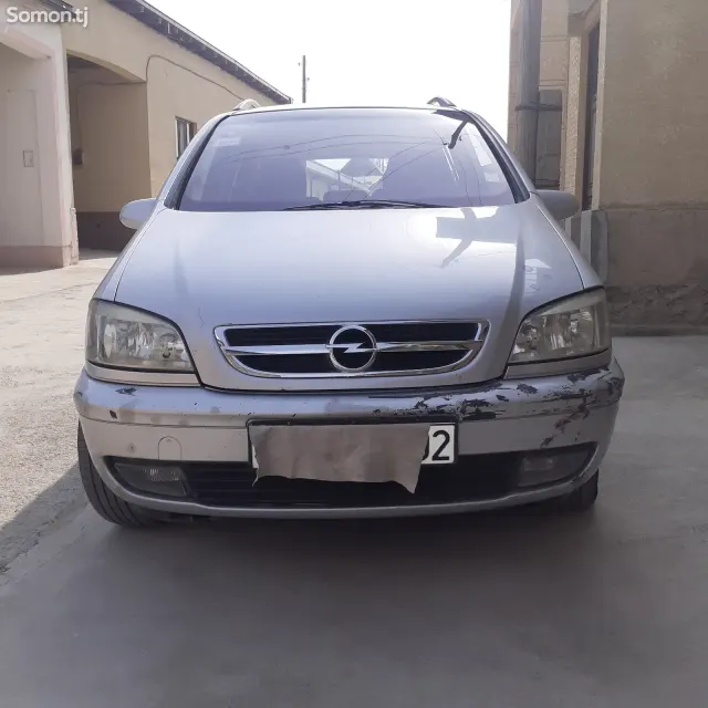 Opel Zafira 2002 · 2.2 AT