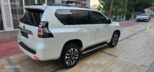 Toyota Land Cruiser Prado 2019 · 2.8 AT