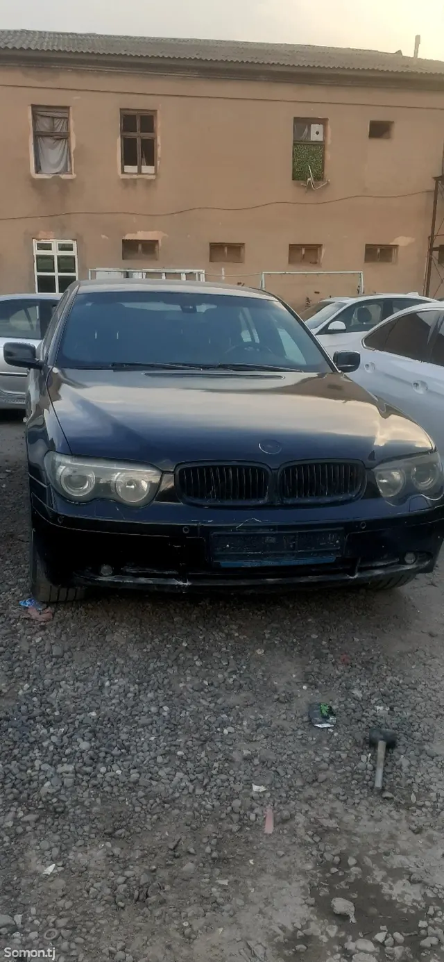 BMW 7 series 2002 · 4.4 AT