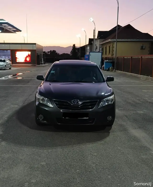 Toyota Camry 2009 · 2.4 AT