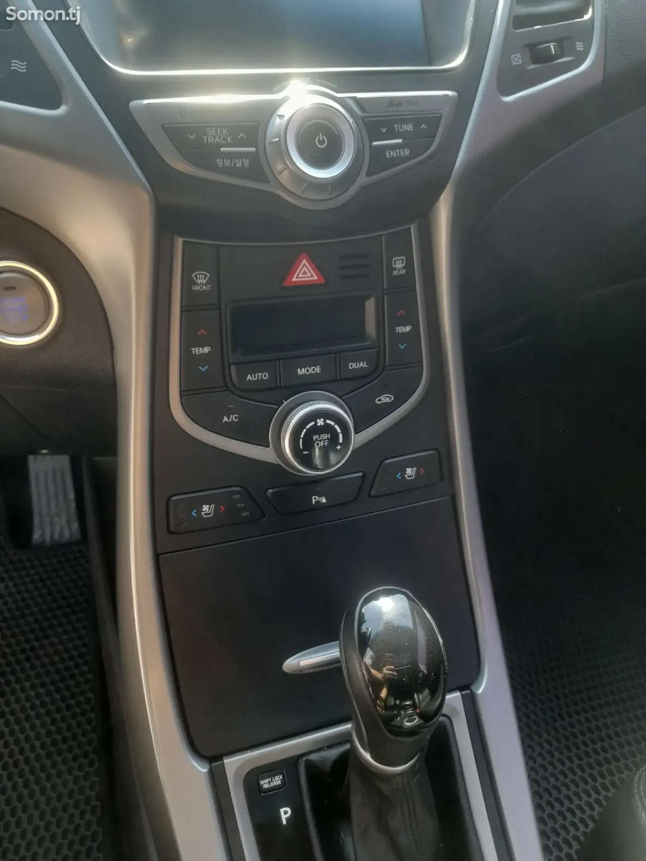 Hyundai Avante 2015 · 1.6 AT