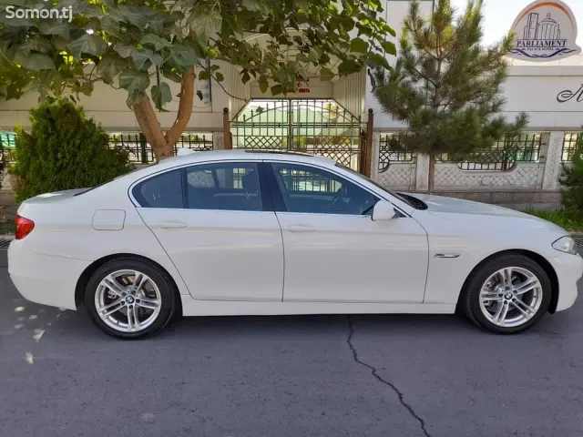BMW 5 series 2013 · 2.0 AT