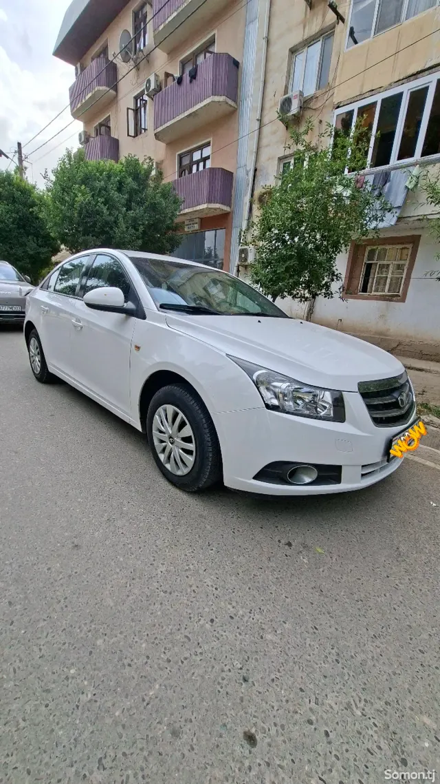 Chevrolet Cruze 2009 · 1.6 MT