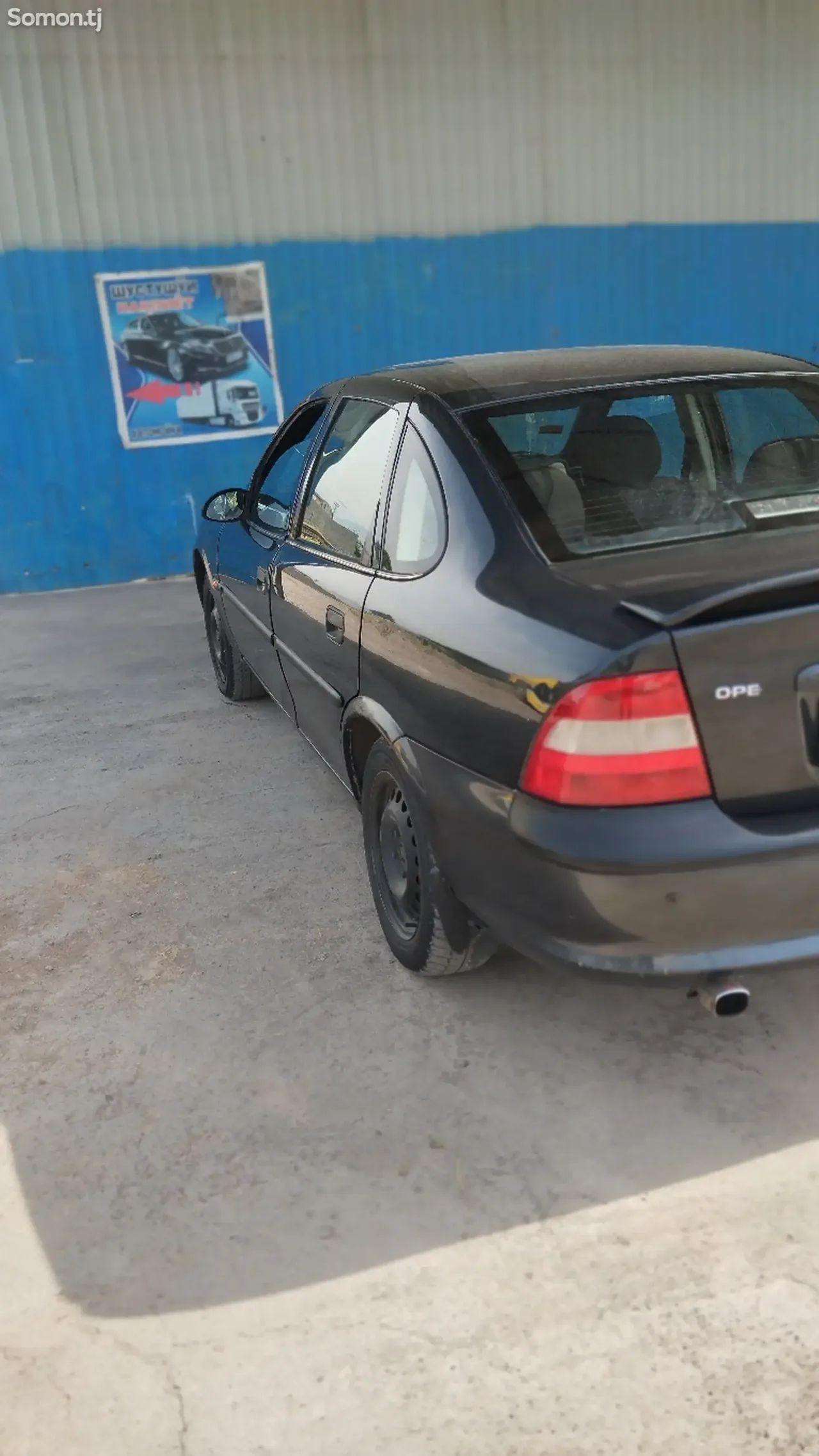 Opel Vectra B 1997 · 1.6 MT