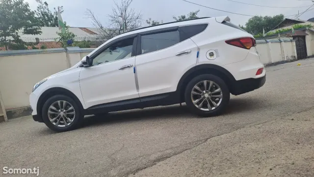 Hyundai Santa Fe 2016 · 2.0 AT