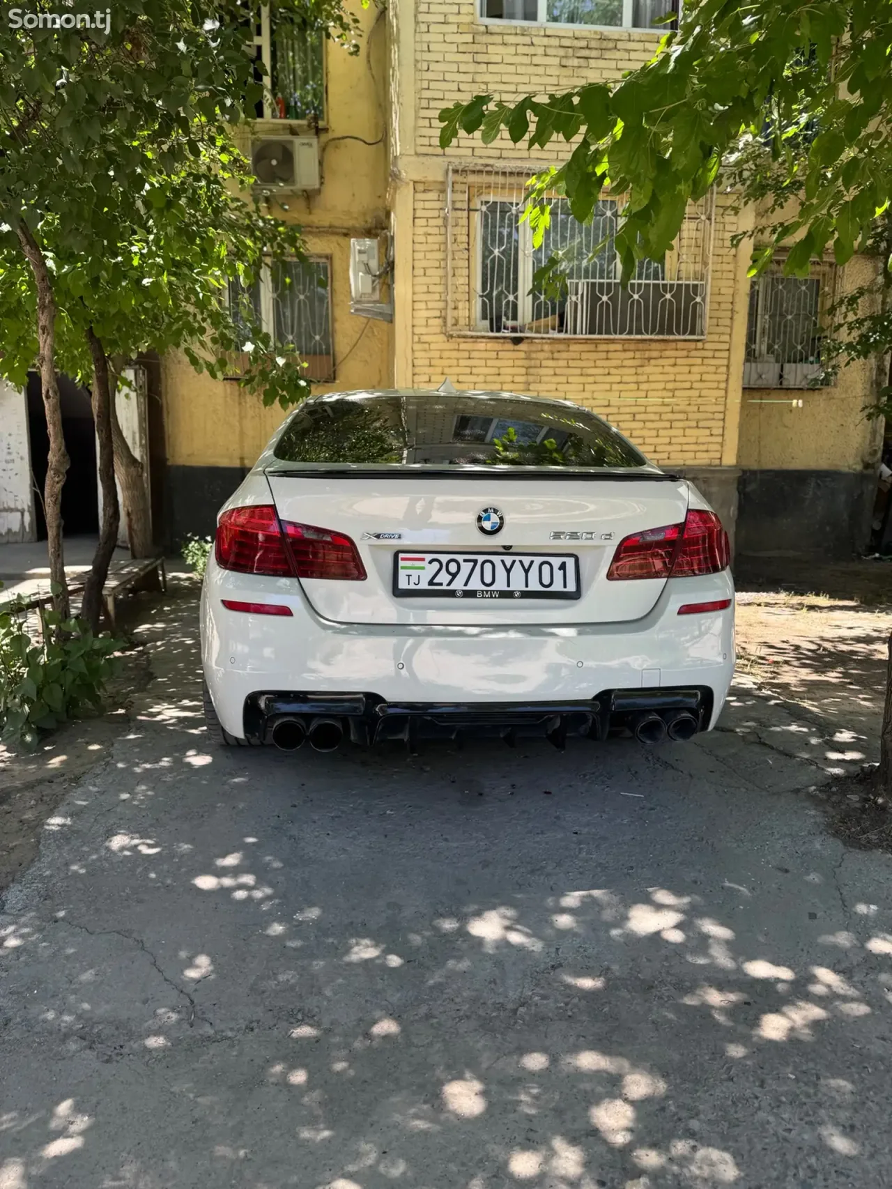 BMW 5 series 2016 · 2.0 AT
