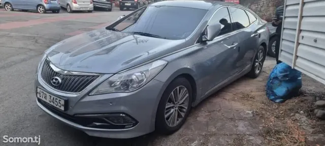 Hyundai Grandeur 2015 · 2.4 AT