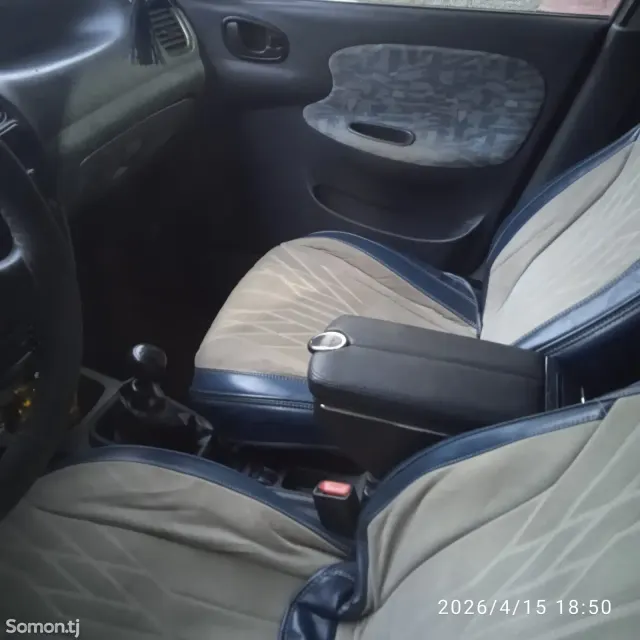Daewoo Lanos 1997 · 1.6 MT