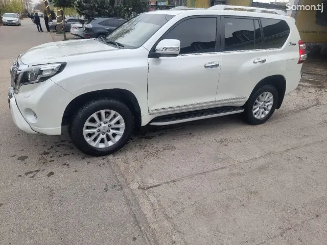 Toyota Land Cruiser Prado 2016 · 4.0 AT