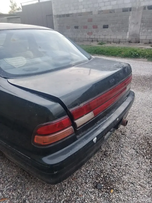 Nissan Maxima 1995 · 2.0 AT