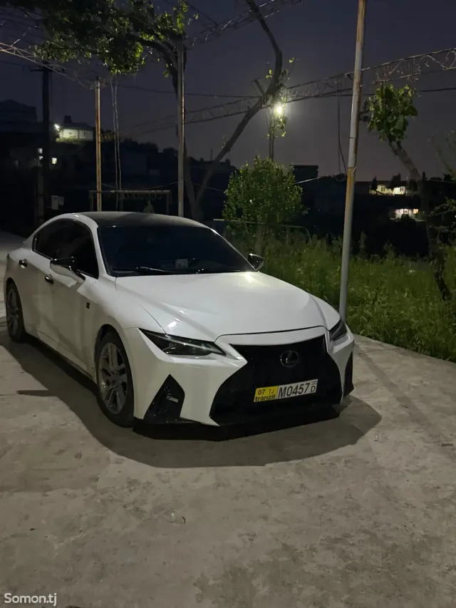 Lexus IS series 2021 · 2.0 AT