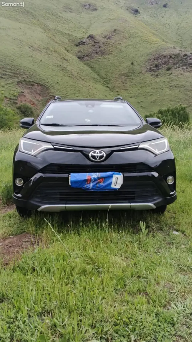 Toyota RAV 4 2016 · 2.5 AT