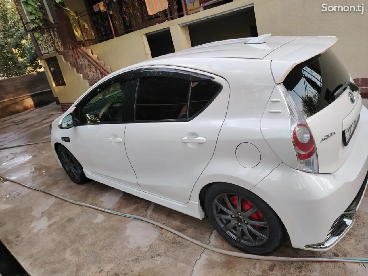 Toyota Aqua 2014 · 1.5 AT