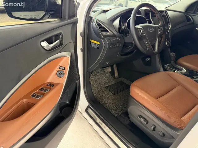 Hyundai Santa Fe 2015 · 2.0 AT