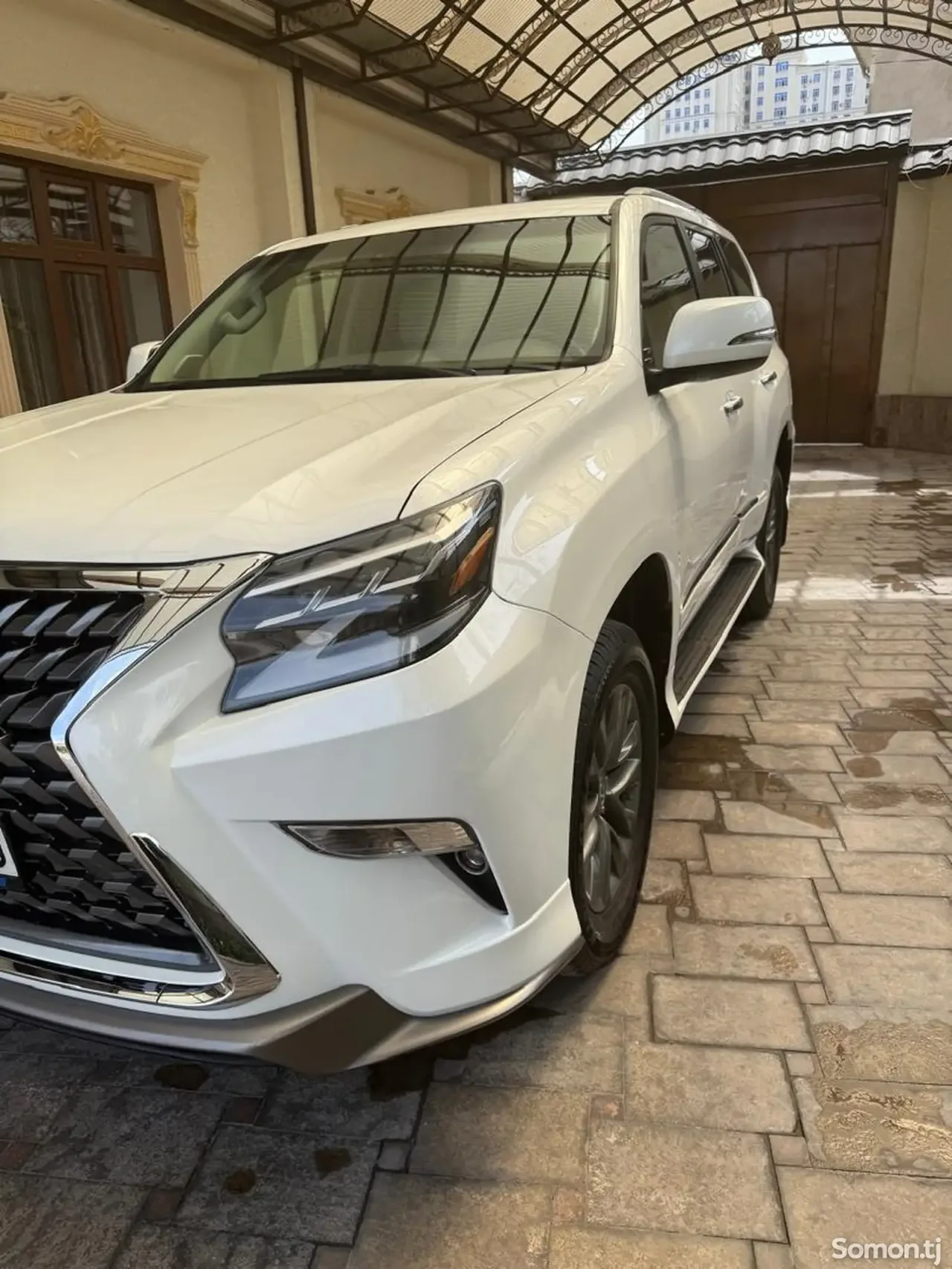 Lexus GX series 2018 · 4.6 AT
