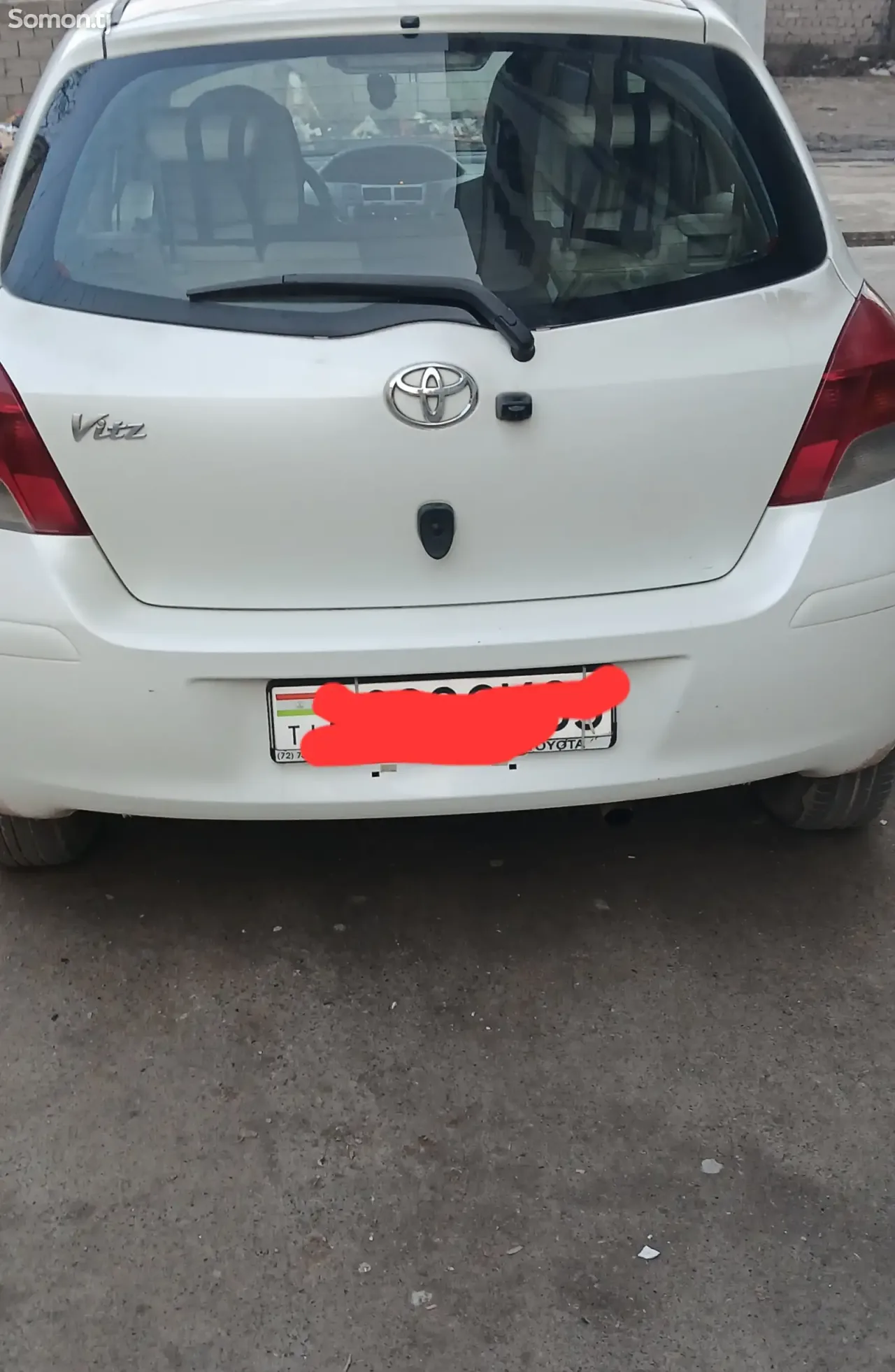 Toyota Vitz 2010 · 1.3 AT