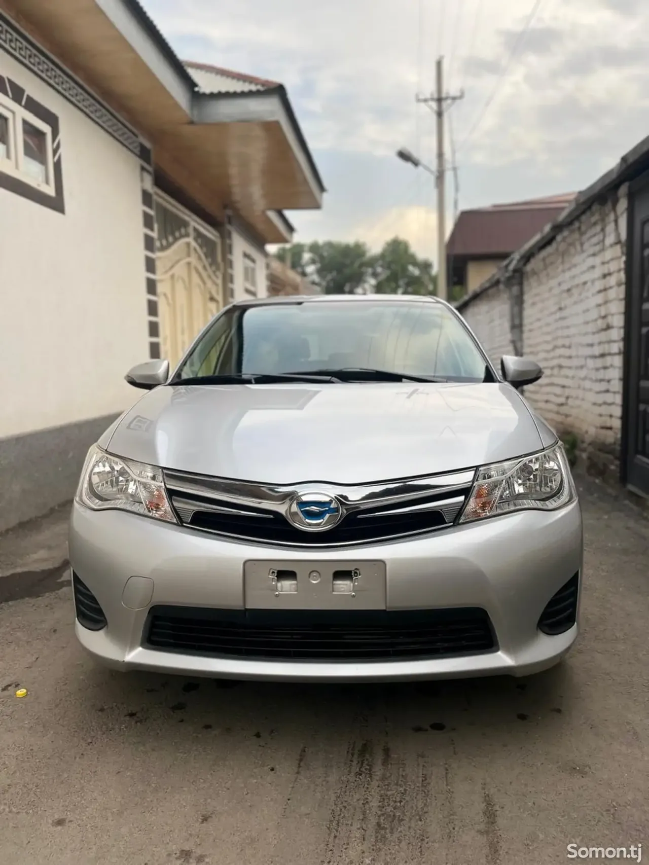 Toyota Fielder 2015 · 1.5 AT