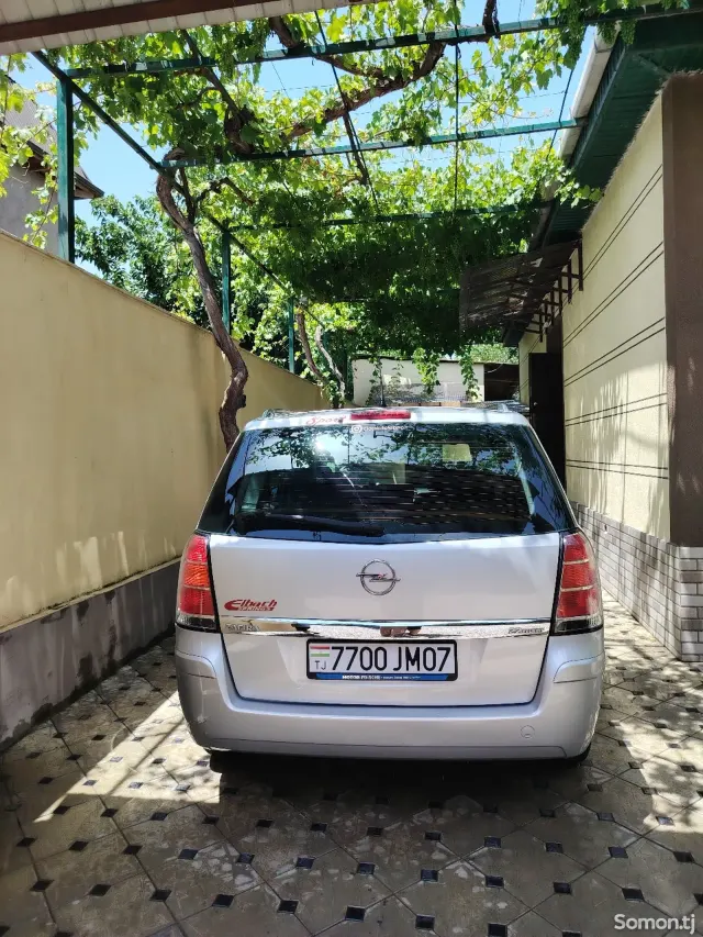 Opel Zafira 2007 · 2.2 AT