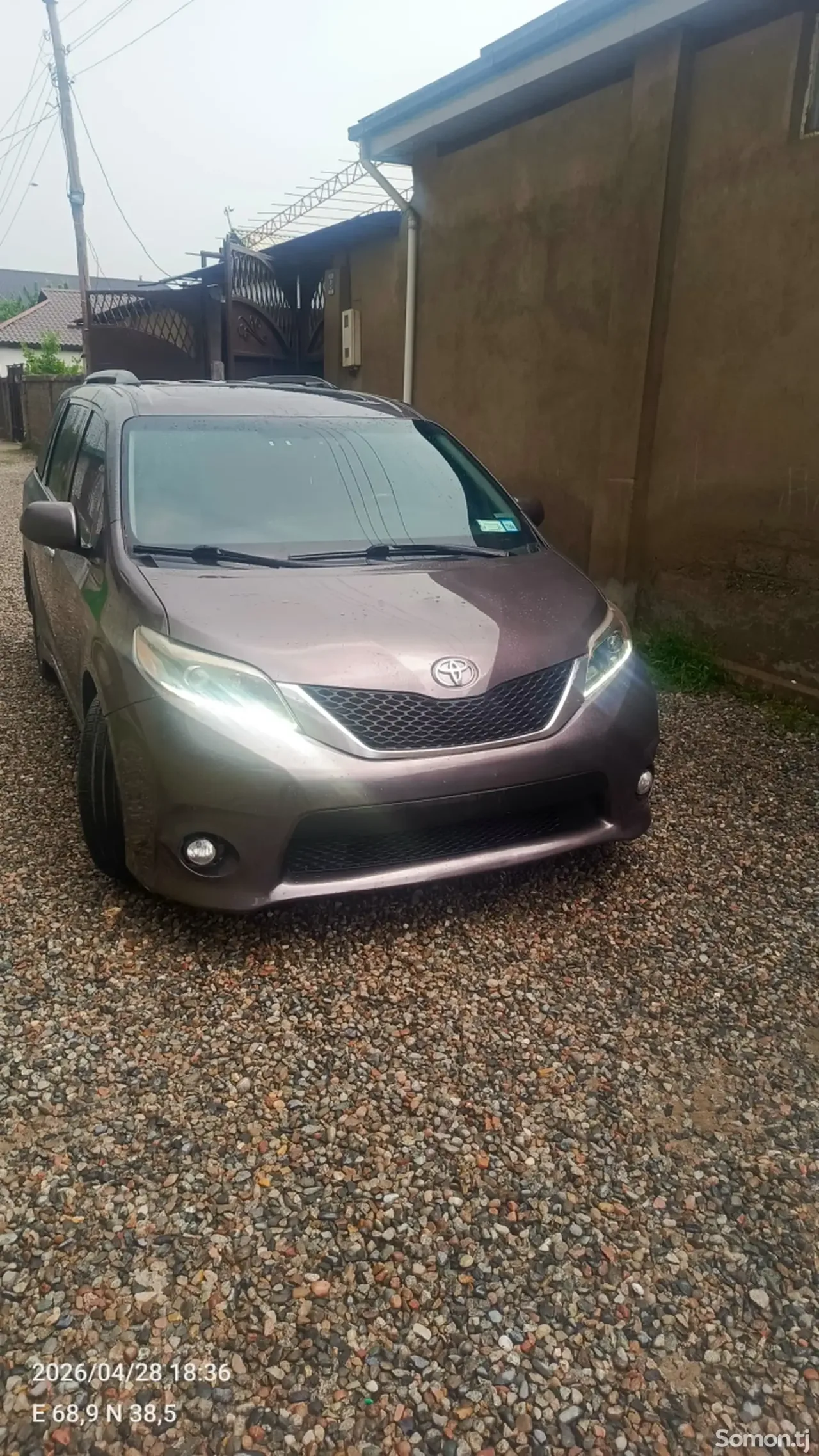 Toyota Sienna 2015 · 3.5 AT