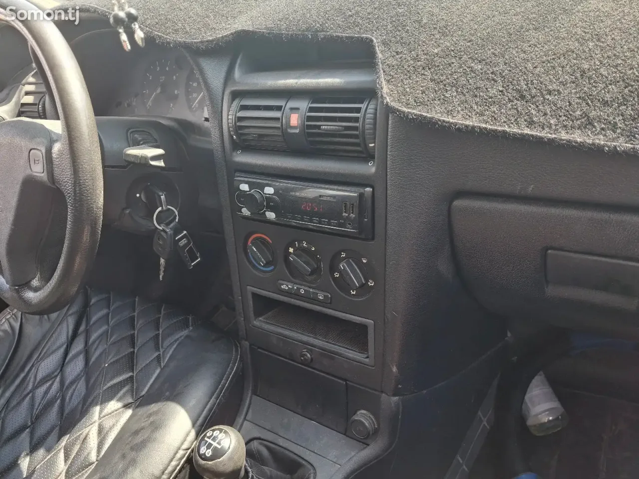 Opel Astra G 1998 · 1.6 MT