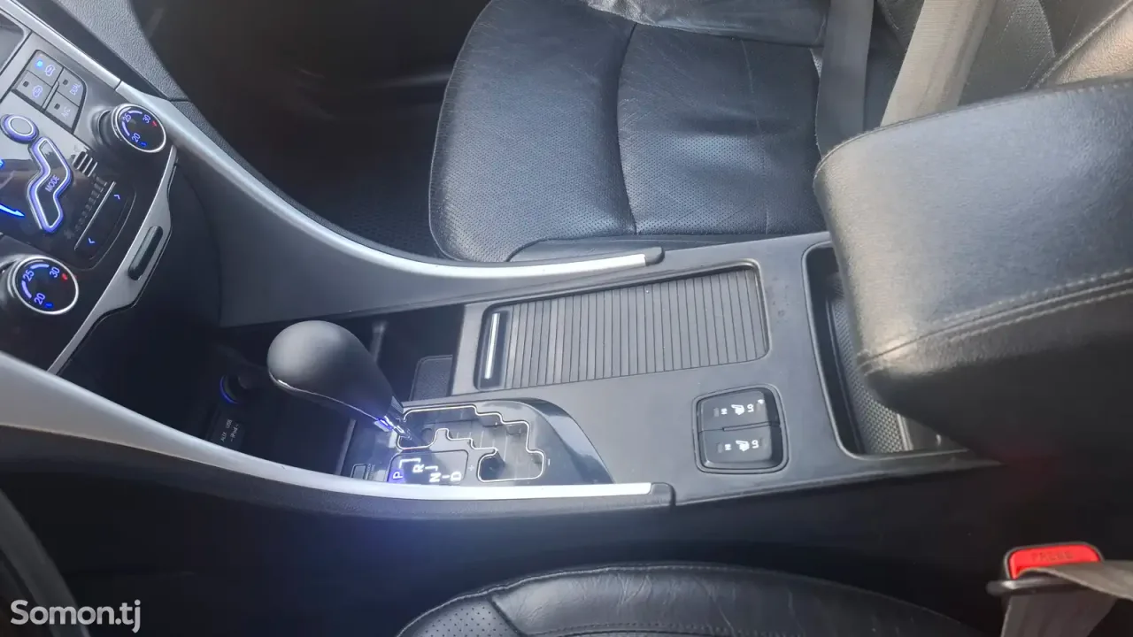 Hyundai Sonata 2011 · 2.0 AT