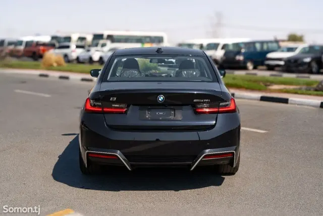BMW i3 2025 · AT