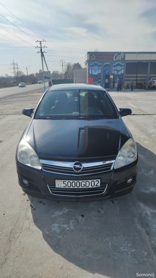 Opel Astra H 2008 · 1.6 MT