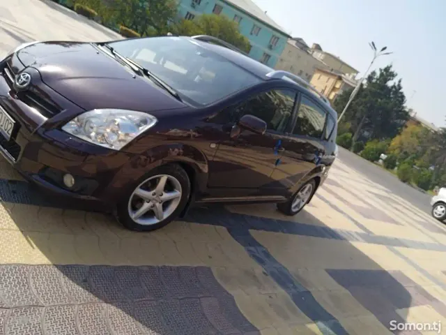 Toyota Corolla Verso 2008 · 1.8 MT