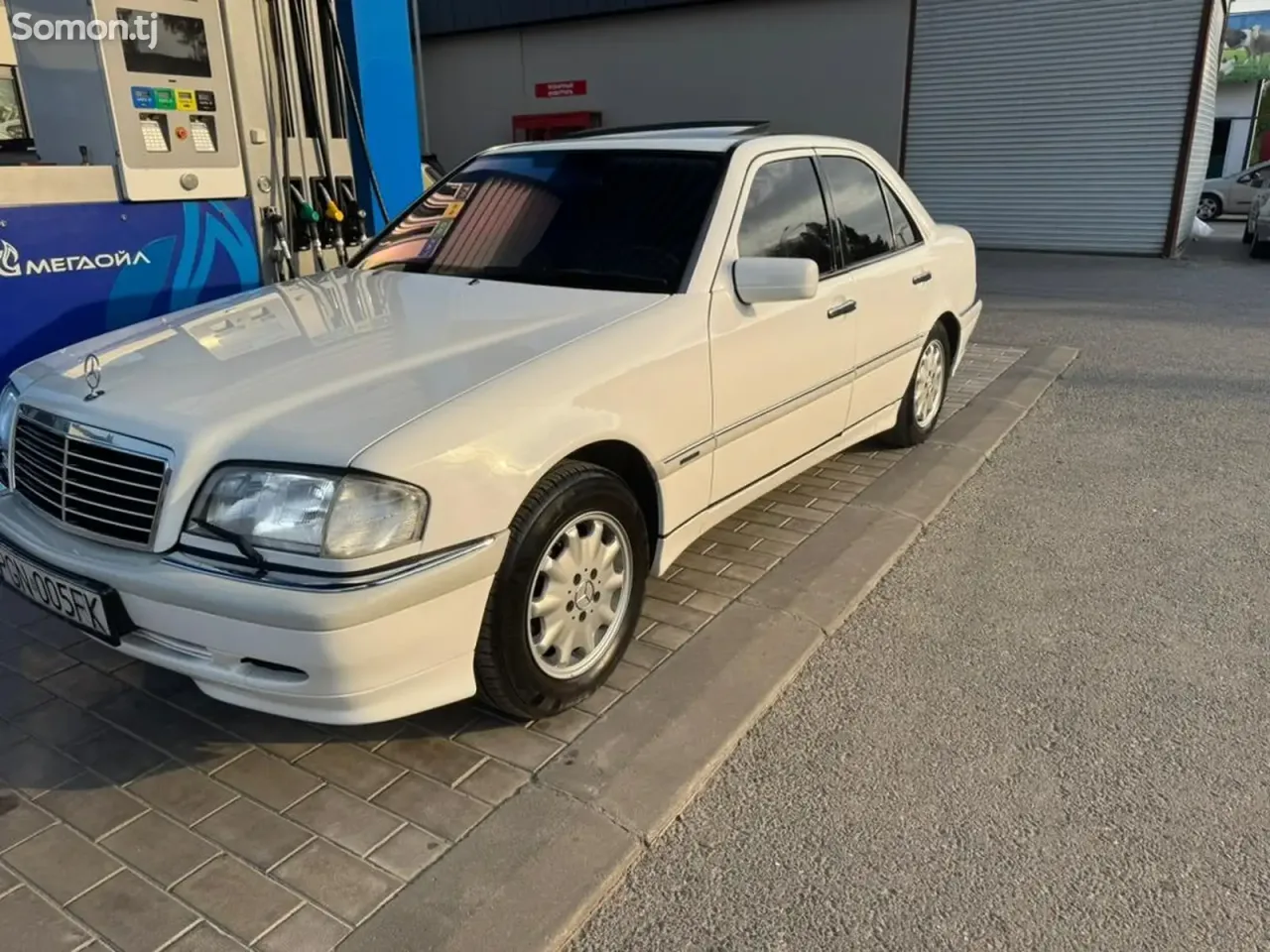 Mercedes-Benz C class 2000 · 2.8 AT