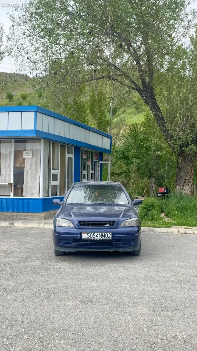 Opel Astra G 1998 · 1.6 MT