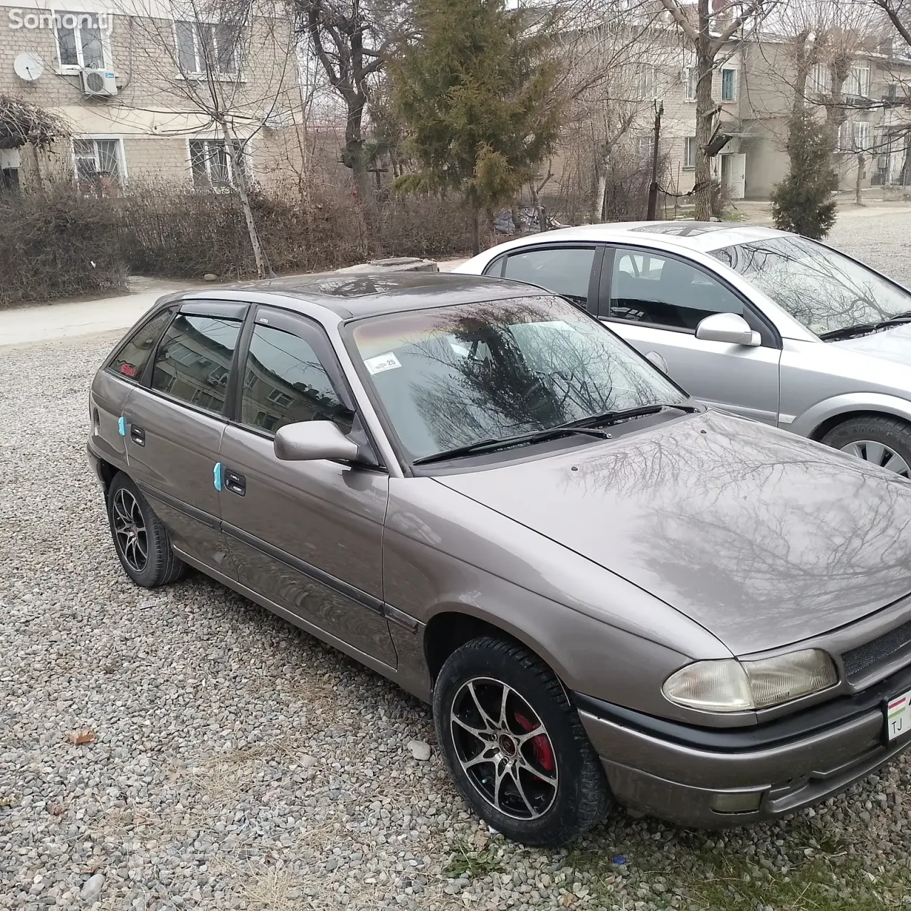 Opel Astra F 1993 · 1.6 MT