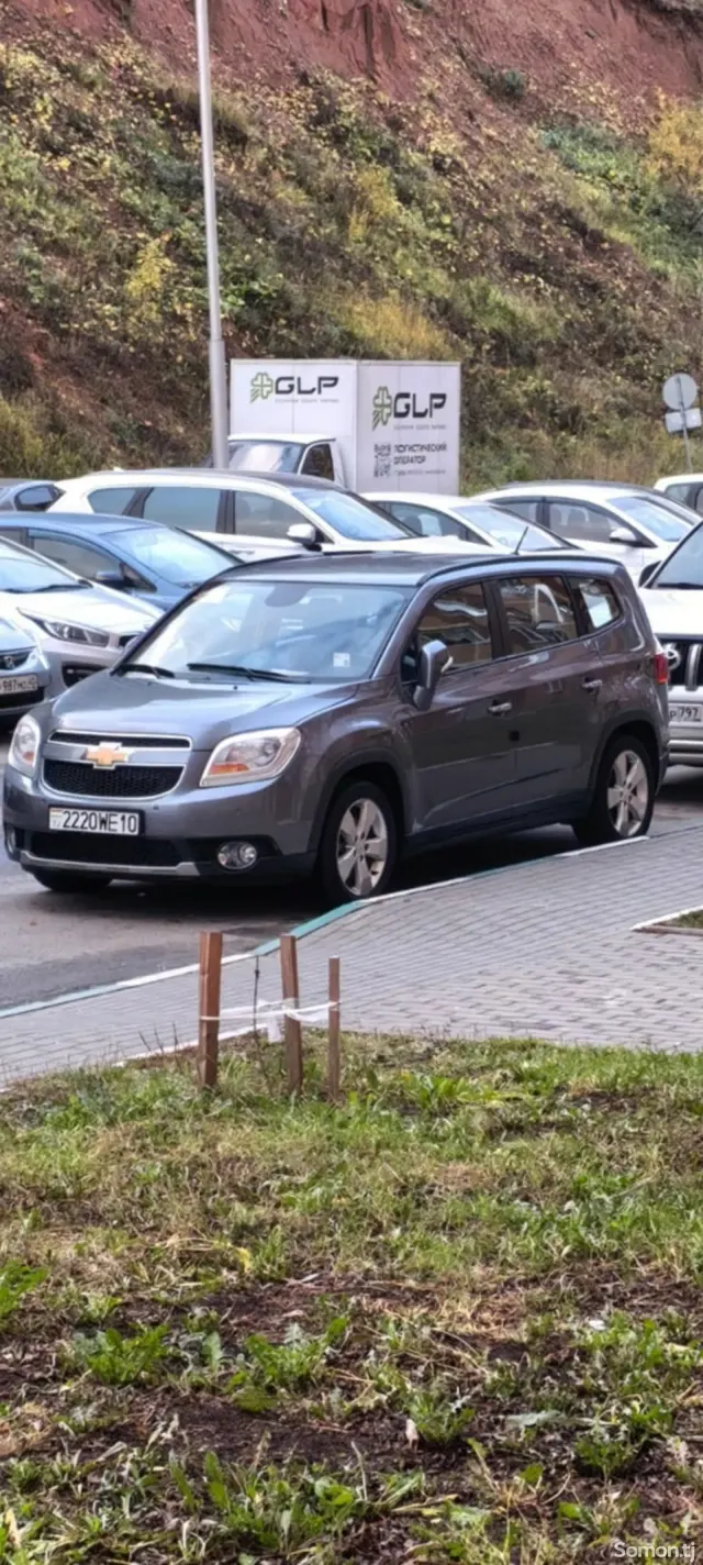 Chevrolet Orlando 2015 · 1.6 AT