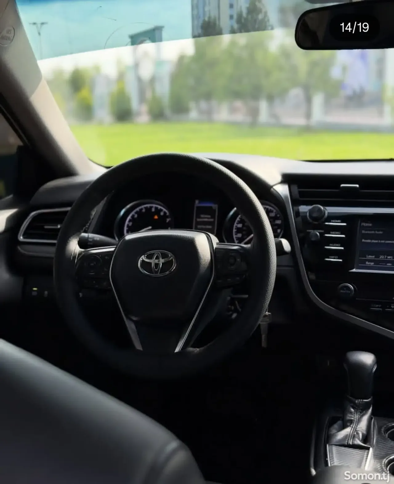 Toyota Camry 2018 · 2.5 AT