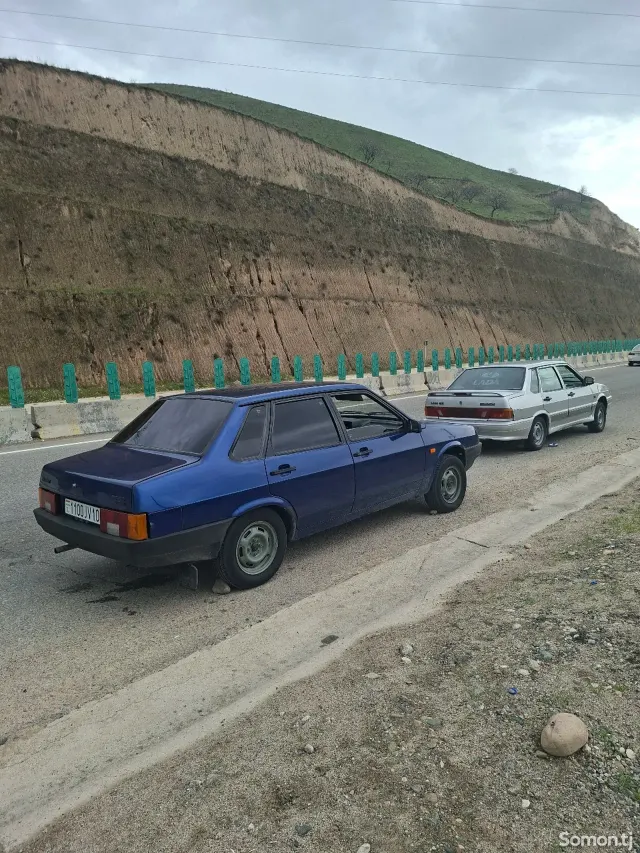 Lada (ВАЗ) 21099 2004 · 1.7 MT