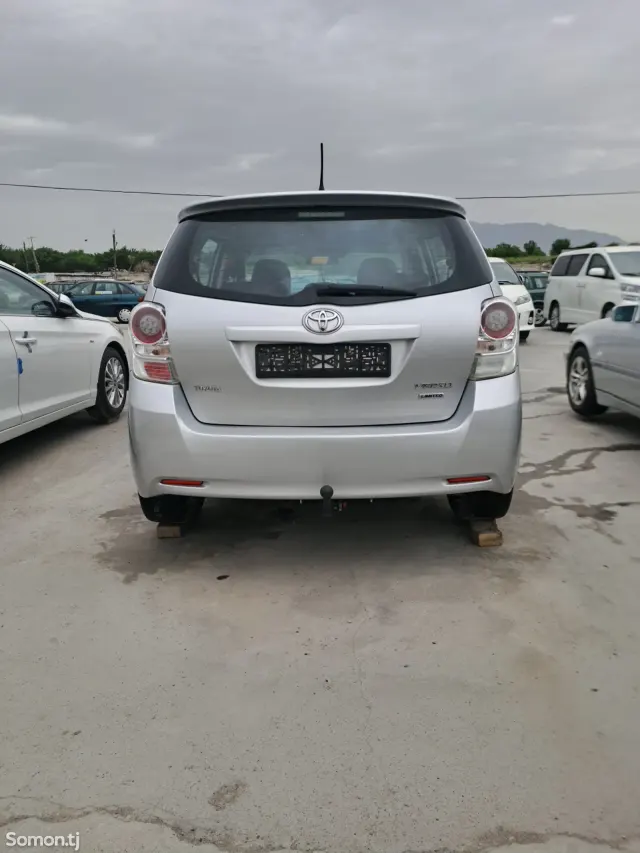 Toyota Verso 2009 · 2.2 AT