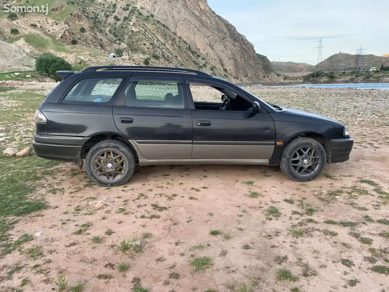 Toyota Caldina 1998 · 2.0 AT