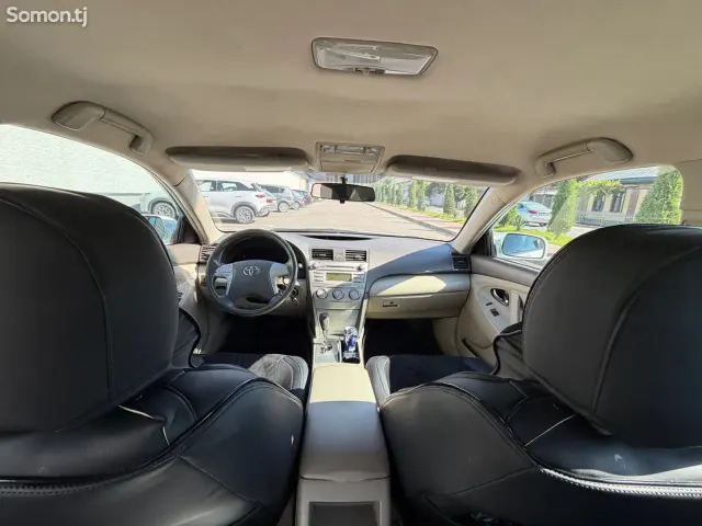 Toyota Camry 2010 · 2.5 AT