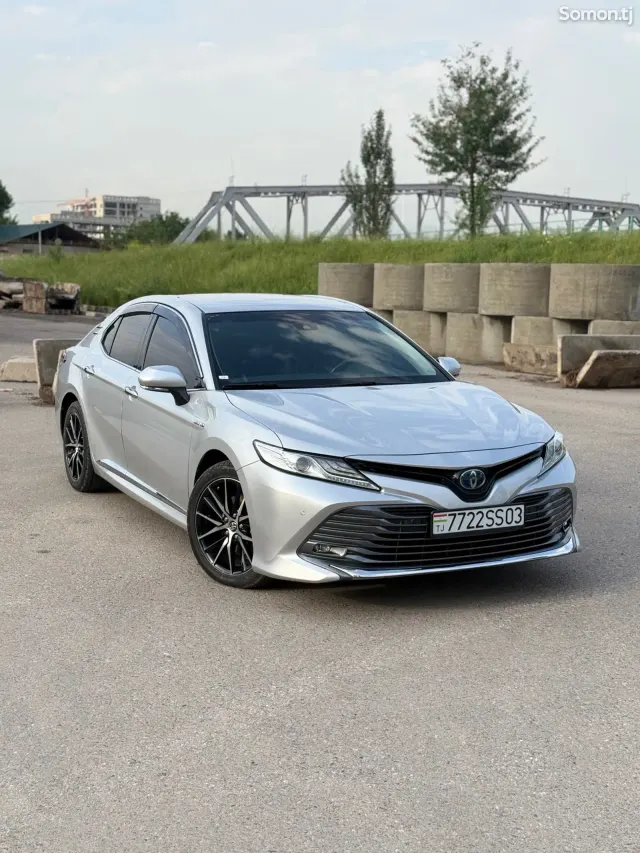 Toyota Camry 2018 · 2.5 AT