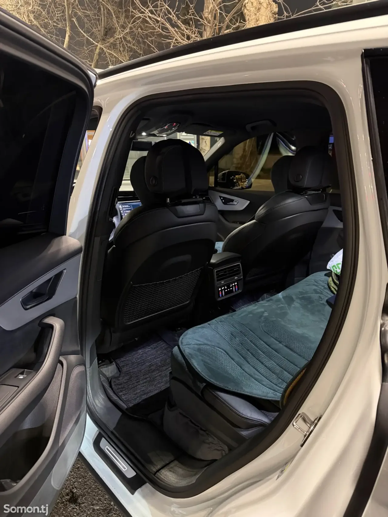 Audi Q7 2025 · 4.0 AT