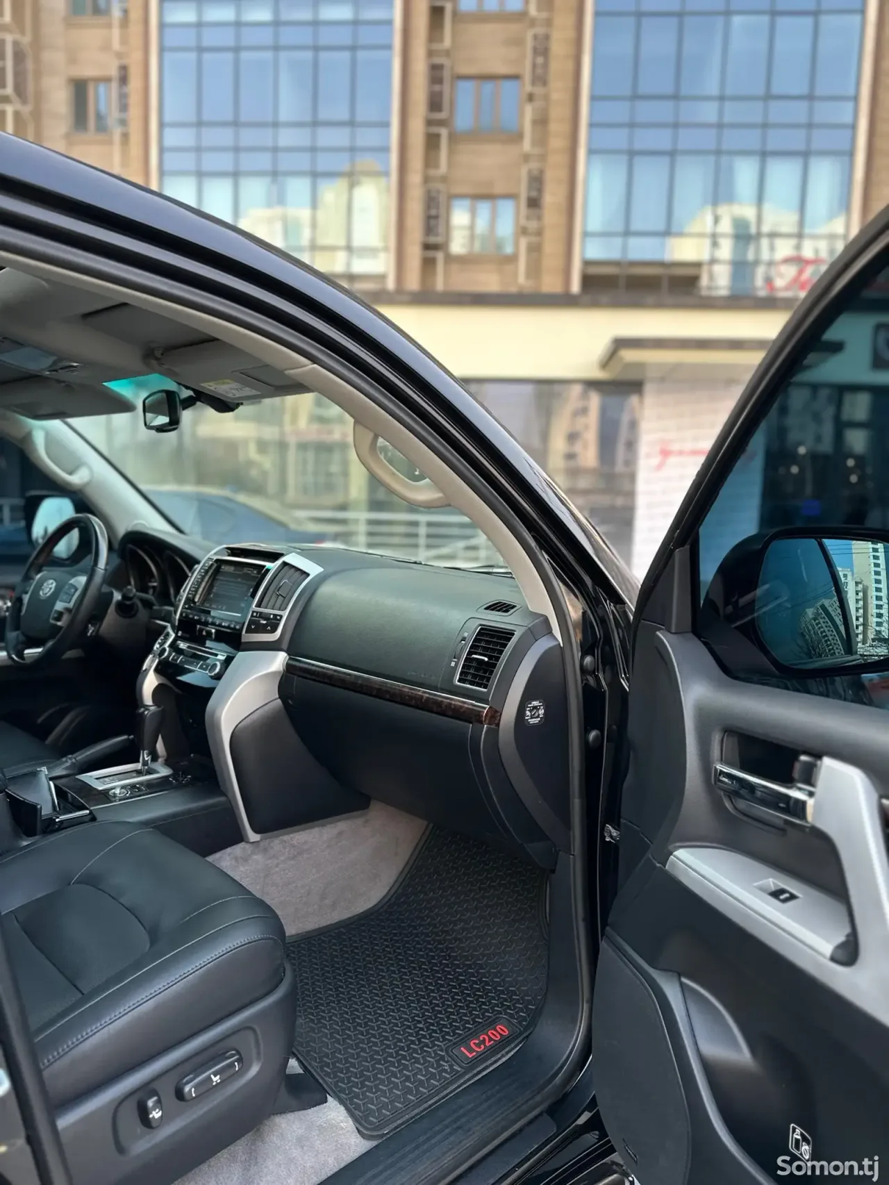 Toyota Land Cruiser 2015 · 4.5 AT