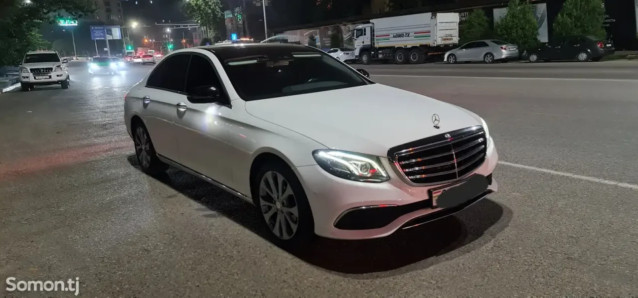 Mercedes-Benz E class 2017 · 2.2 AT