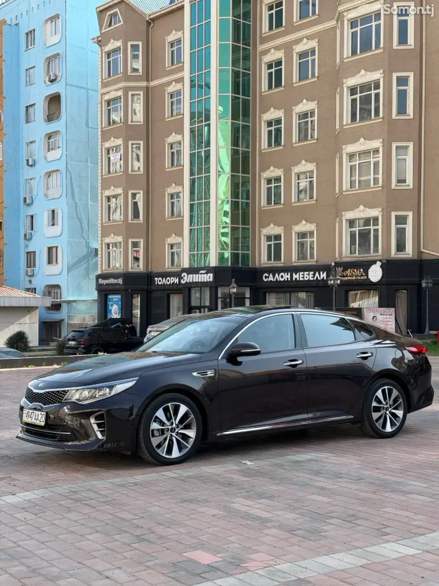 Kia K5 2015 · 1.7 AT