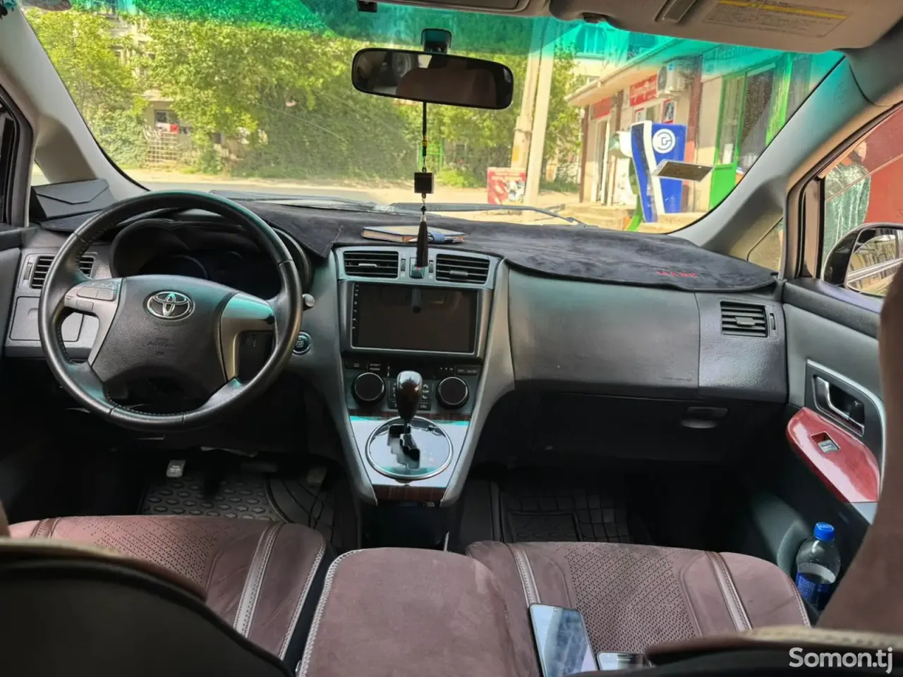 Toyota Mark X ZiO 2012 · 2.4 AT