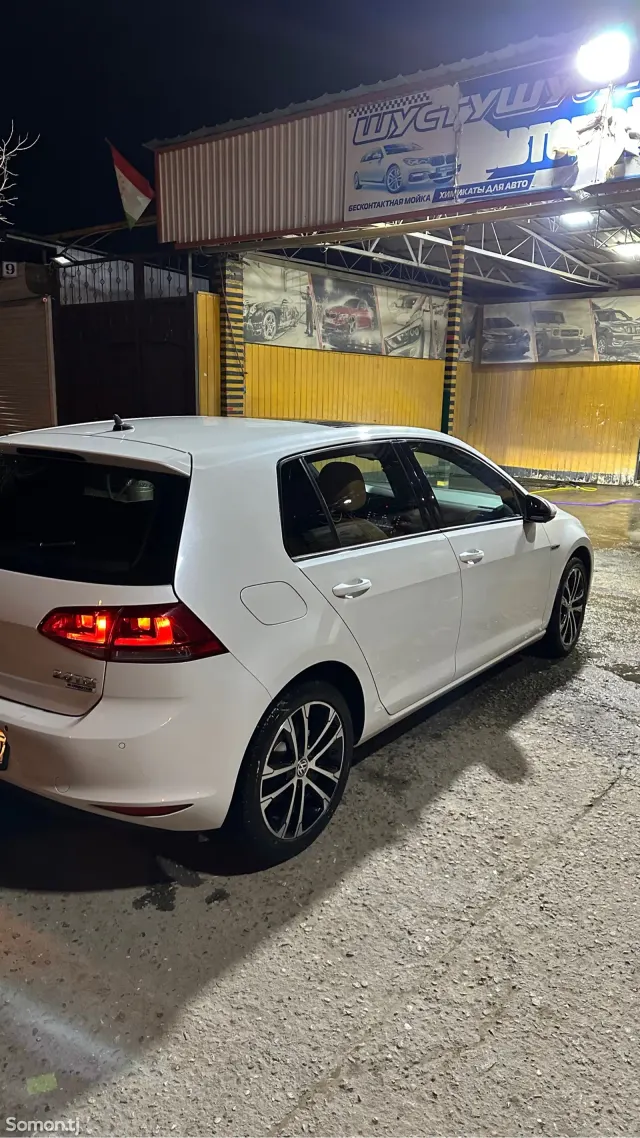 Volkswagen Golf 2014 · 2.0 AT