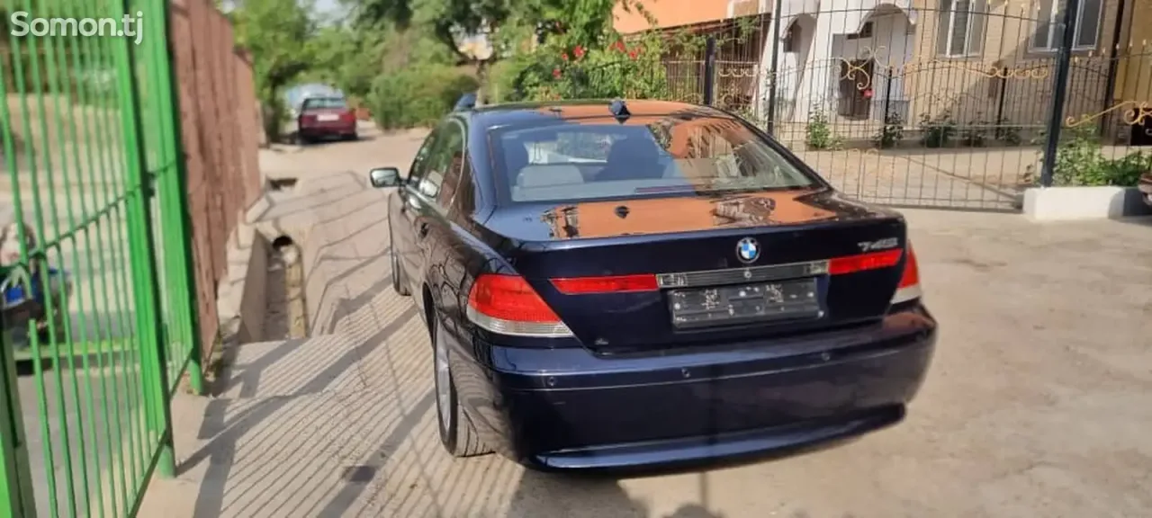 BMW 7 series 2004 · 4.5 AT