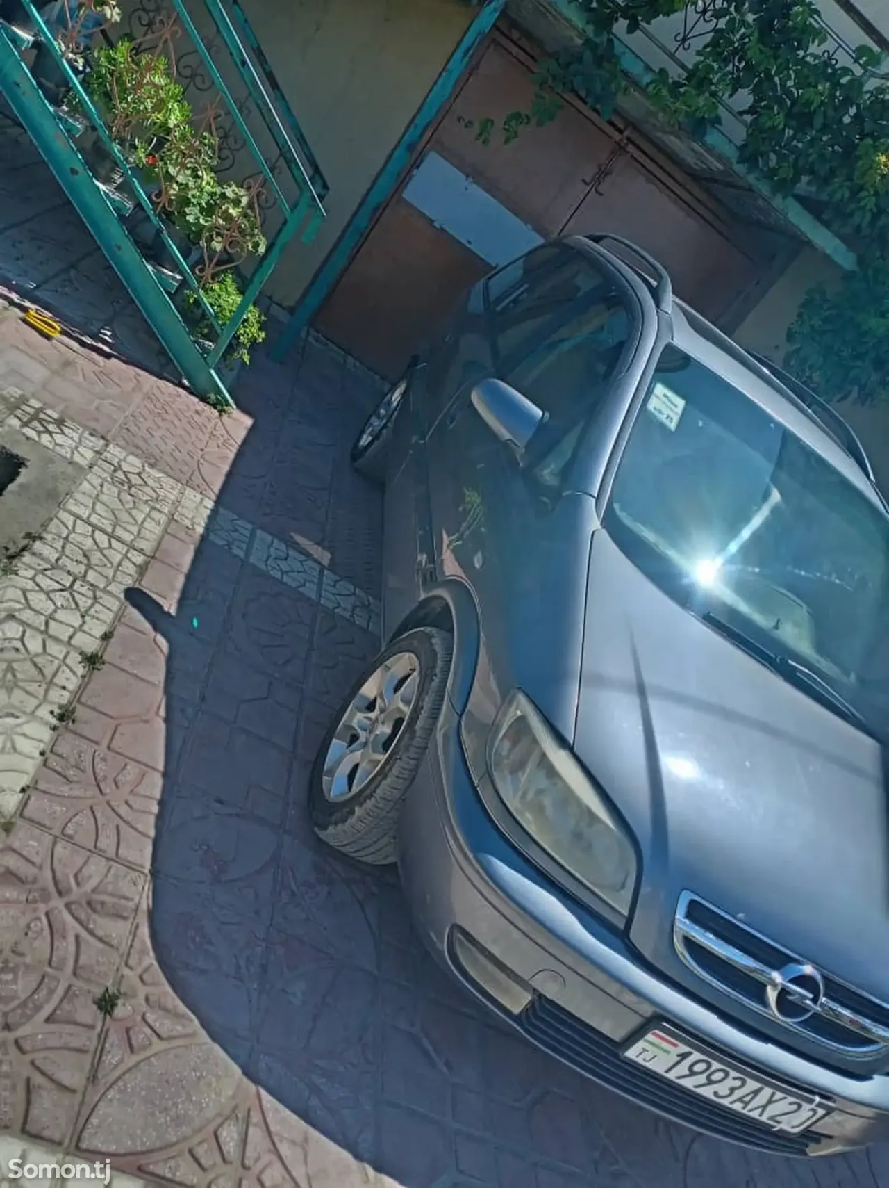 Opel Zafira 2005 · 1.8 MT