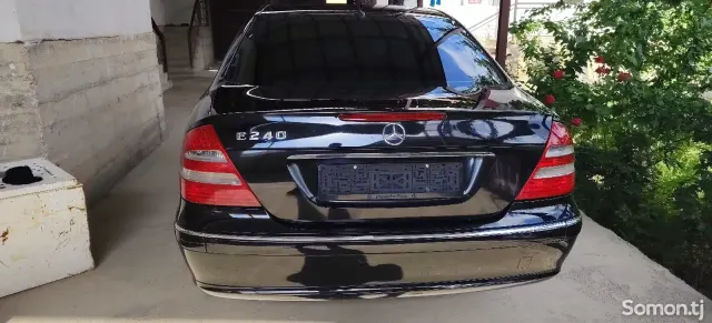 Mercedes-Benz E class 2002 · 2.4 AT