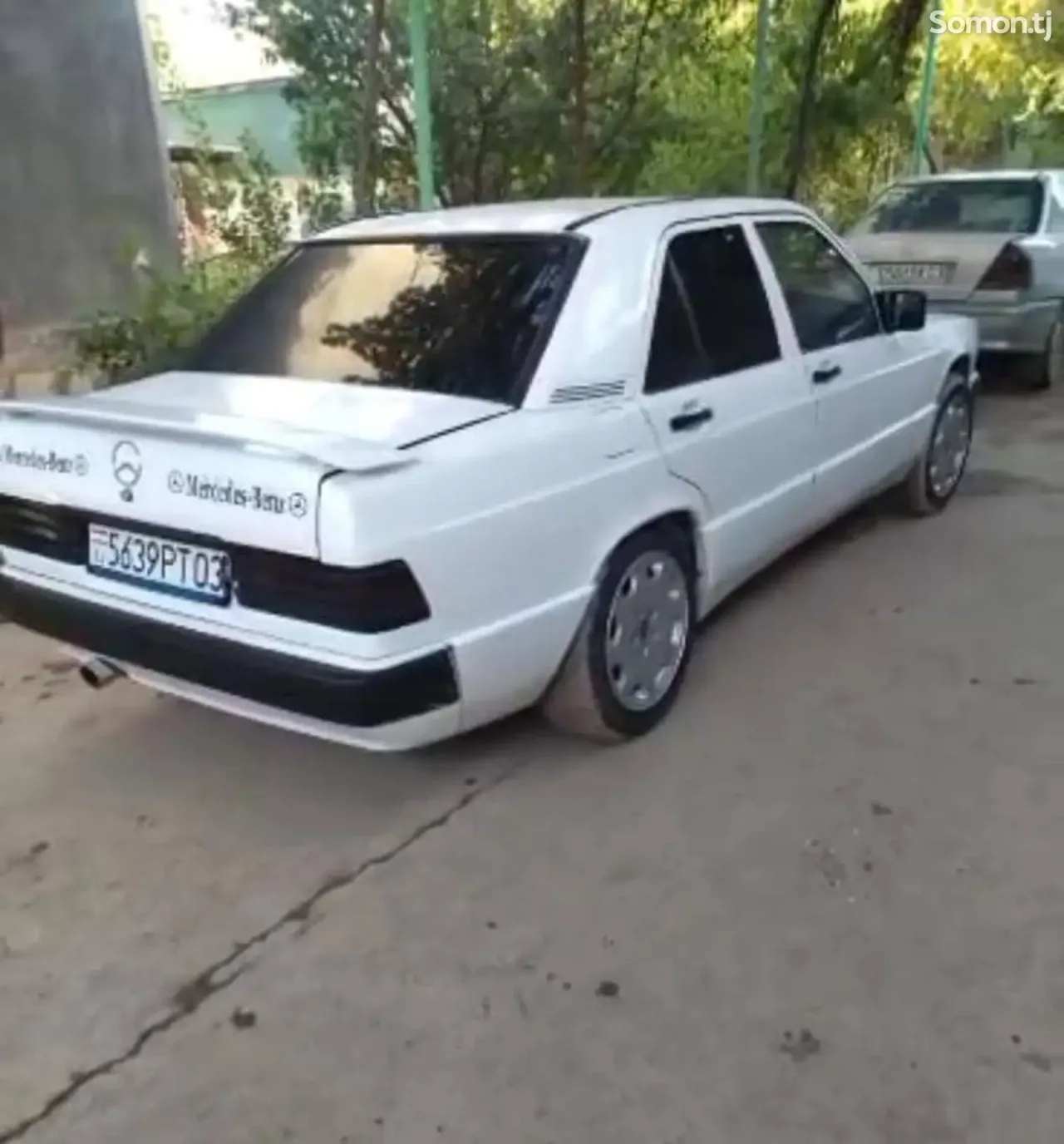 Mercedes-Benz W201 1992 · 1.8 MT
