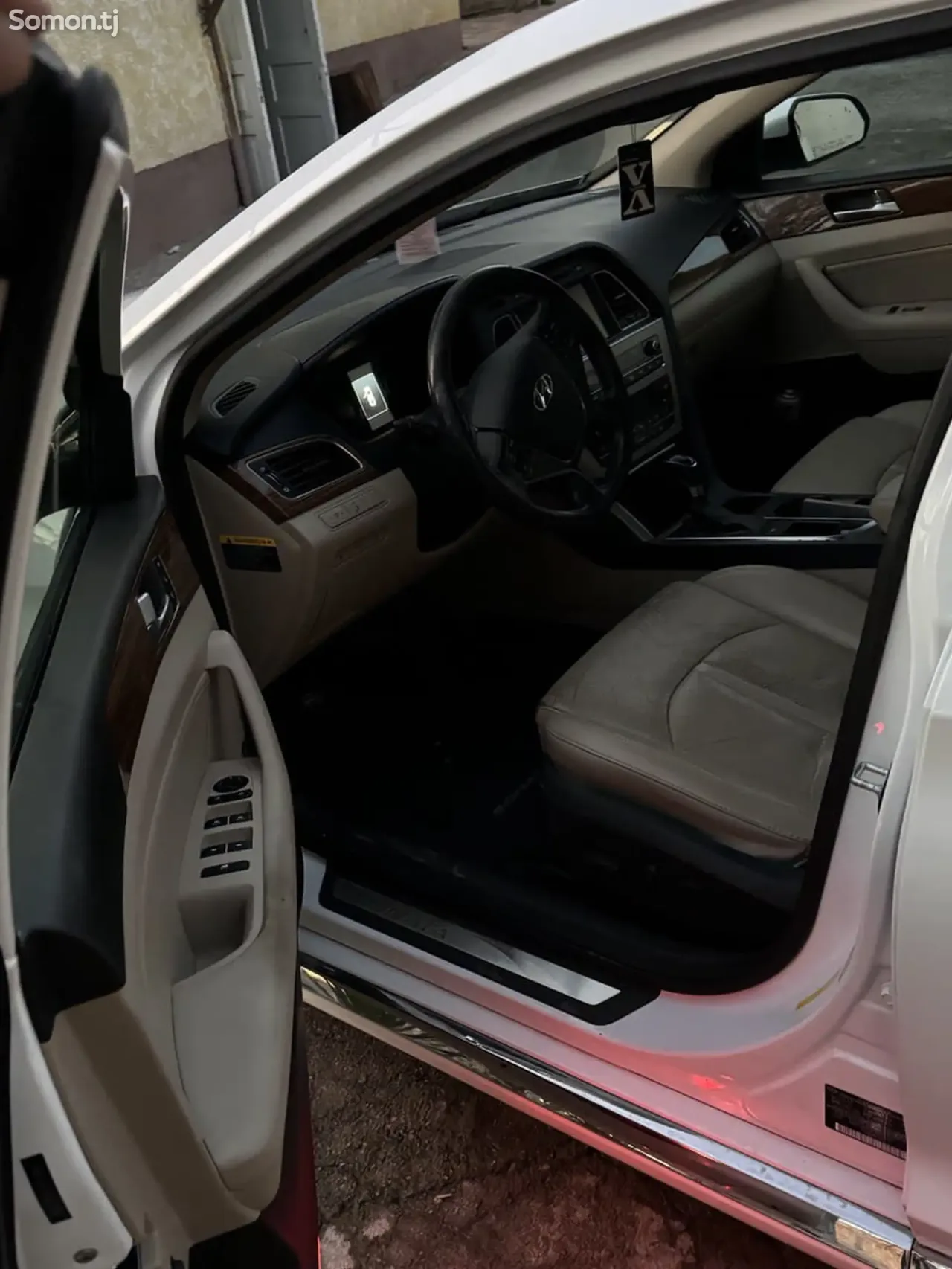 Hyundai Sonata 2015 · 2.4 AT